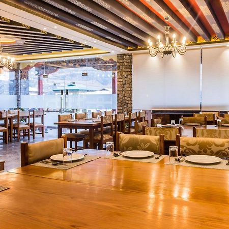 White Dragon Hotel Пунакха Екстериор снимка